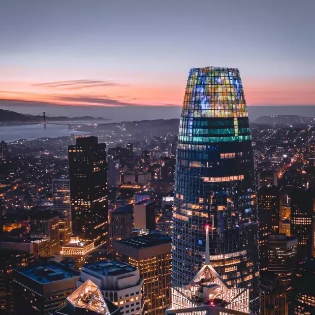 Salesforce Tower